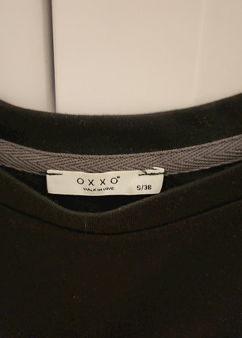 Oxxo Siyah Kayık Yaka Tişört - Görsel 3