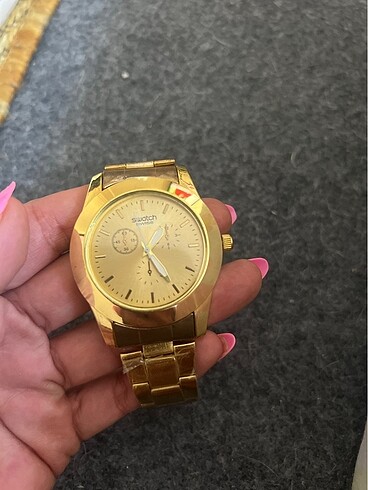 Unisex gold swatch