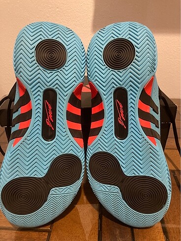 42.5 Beden mavi Renk Adidas Don issue 5 basketbol ayakkabısı