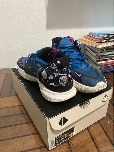 42.5 Beden Kyrie low 5 marina blue