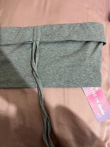 gri kısa crop