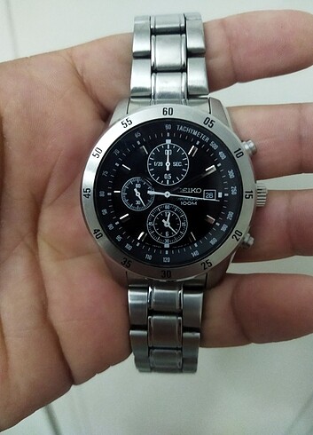 Seiko erkek kol saati yeni gibi temizdir 