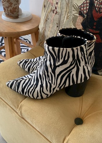 Tay derisi Zebra desenli Bot - Görsel 2