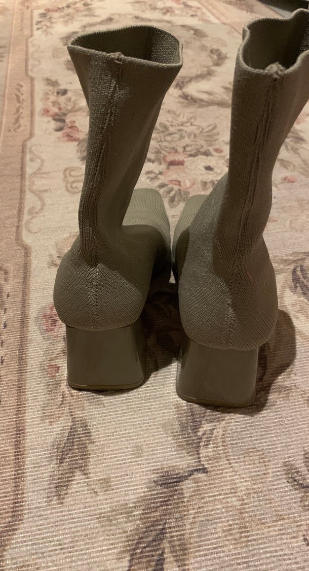 Bej Örgü Detaylı Kadın Bot - Görsel 3