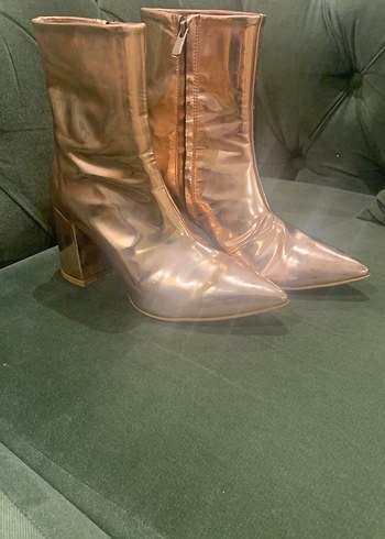 Altın Parlak kalın Topuklu Kadın Bot - Görsel 2