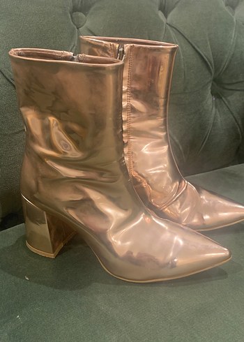 Altın Parlak kalın Topuklu Kadın Bot - Görsel 6