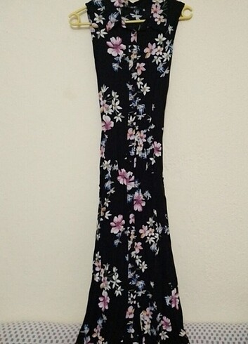 Uzun sıfır kol önü düğmeli çiçekli elbise 
