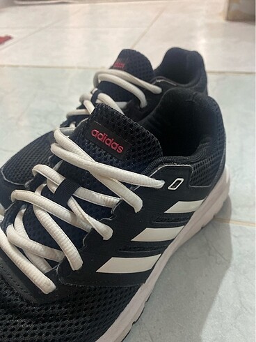 Adidas spor ayakkabı