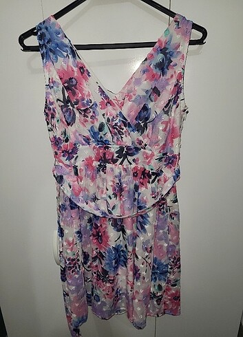 Çiçekli elbise - Görsel 2