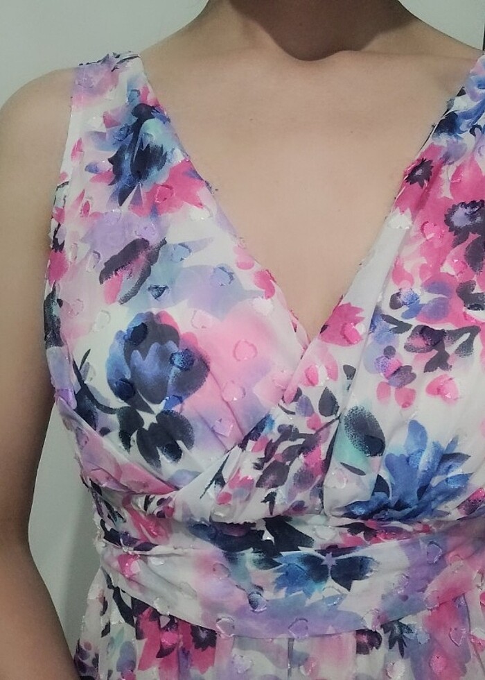 Çiçekli elbise - Görsel 3