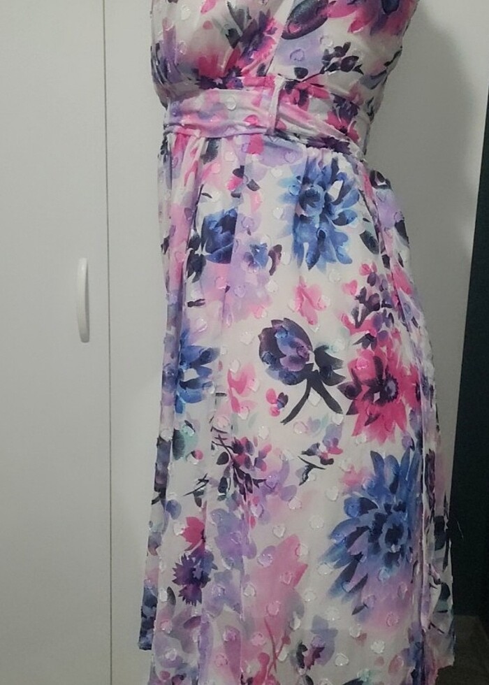 Çiçekli elbise - Görsel 4