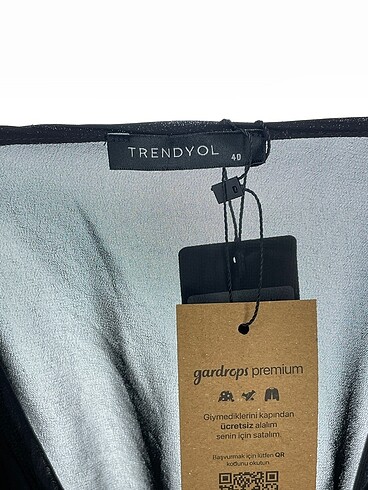 40 Beden siyah Renk Trendyol & Milla Bluz %70 İndirimli.