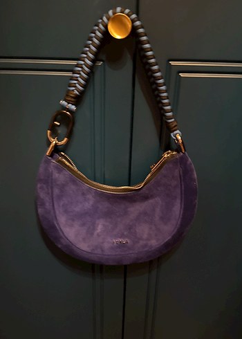Furla ürünü