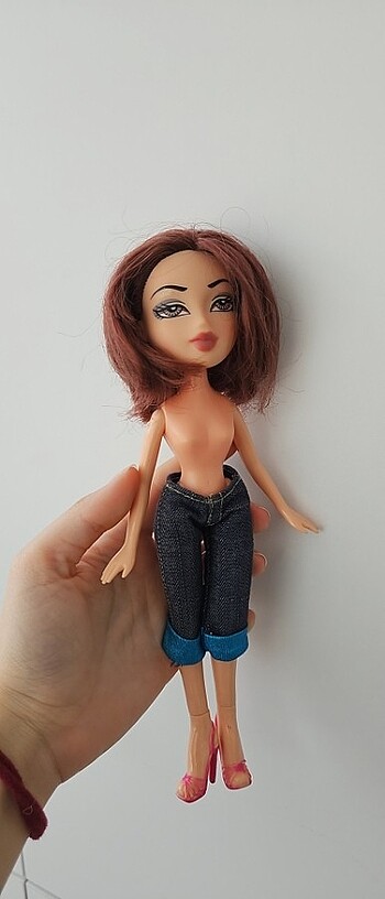 Bratz bebeği