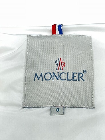 32 Beden siyah Renk Moncler Yelek %70 İndirimli.