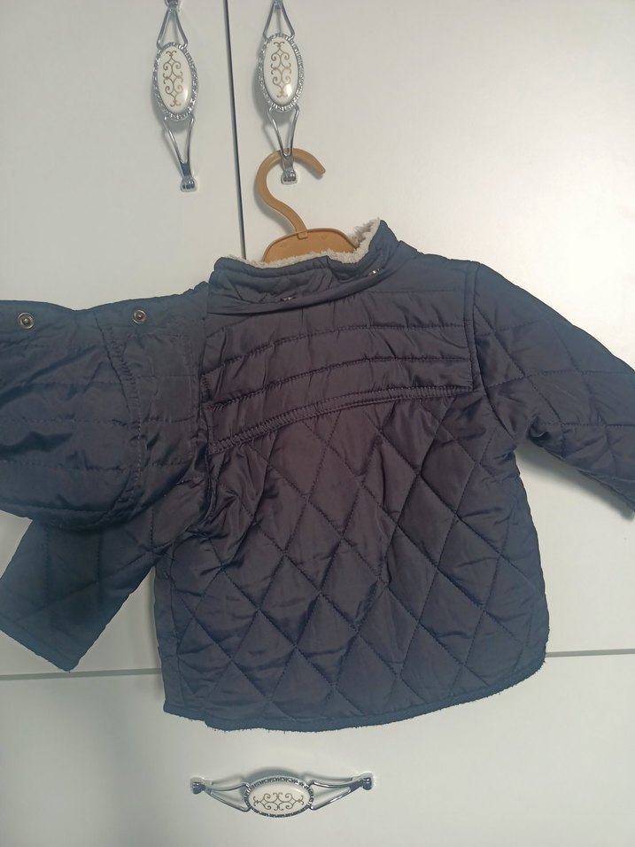 Erkek Çocuk Gri Kapitone Düğmeli Mont - Görsel 5