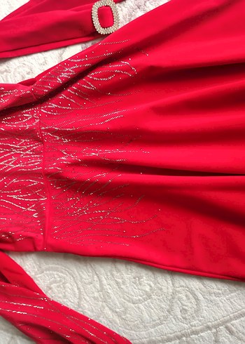 Kırmızı Uzun Drapeli Abiye Elbise kumaş kadife yumuşak - Görsel 4