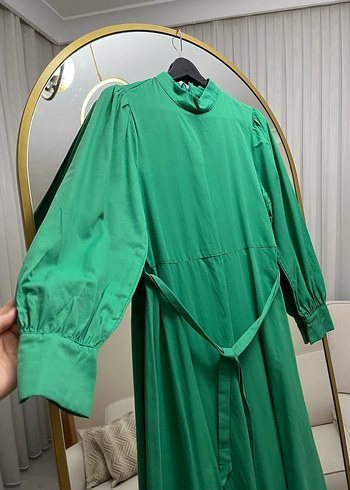 Yeşil Kuşaklı Uzun Kadın Elbise - Görsel 2