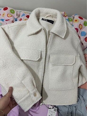 Zara ZARA BUKLET CROP CEKET