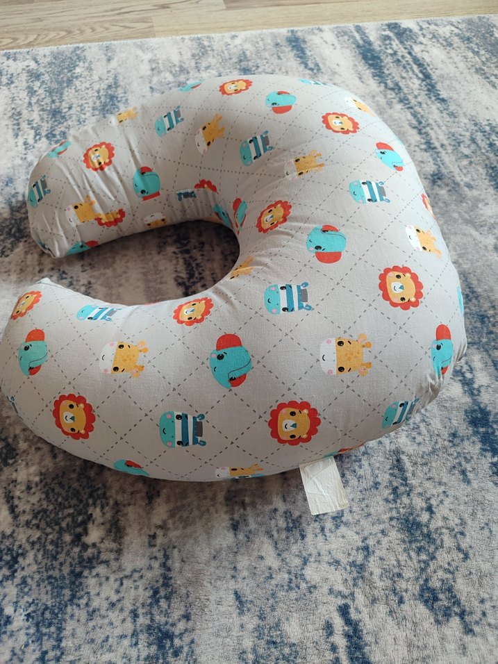 Renkli Desenli Emzirme ve Hamile Yastığı - Görsel 2