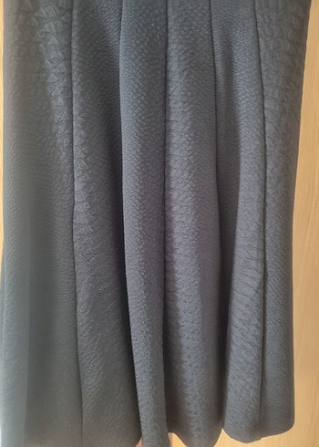 Kısa Kollu Siyah Midi Elbise - Görsel 7