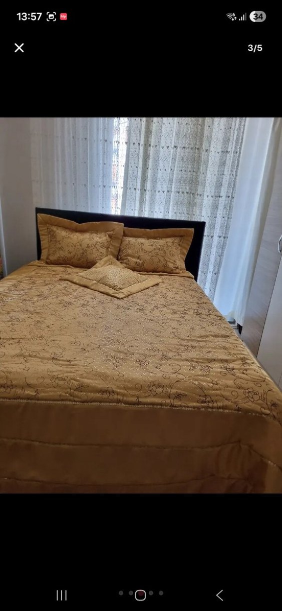 Kahverengi İşlemeli Parlak Yatak Örtüsü - Görsel 4