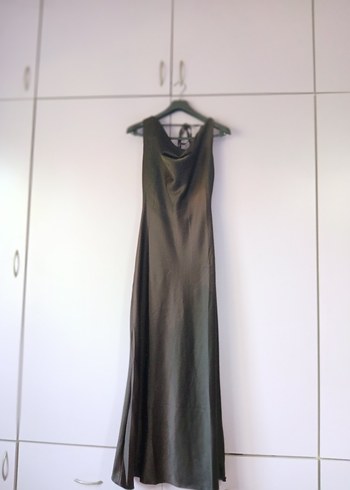 Kahverengi saten elbise - Görsel 3