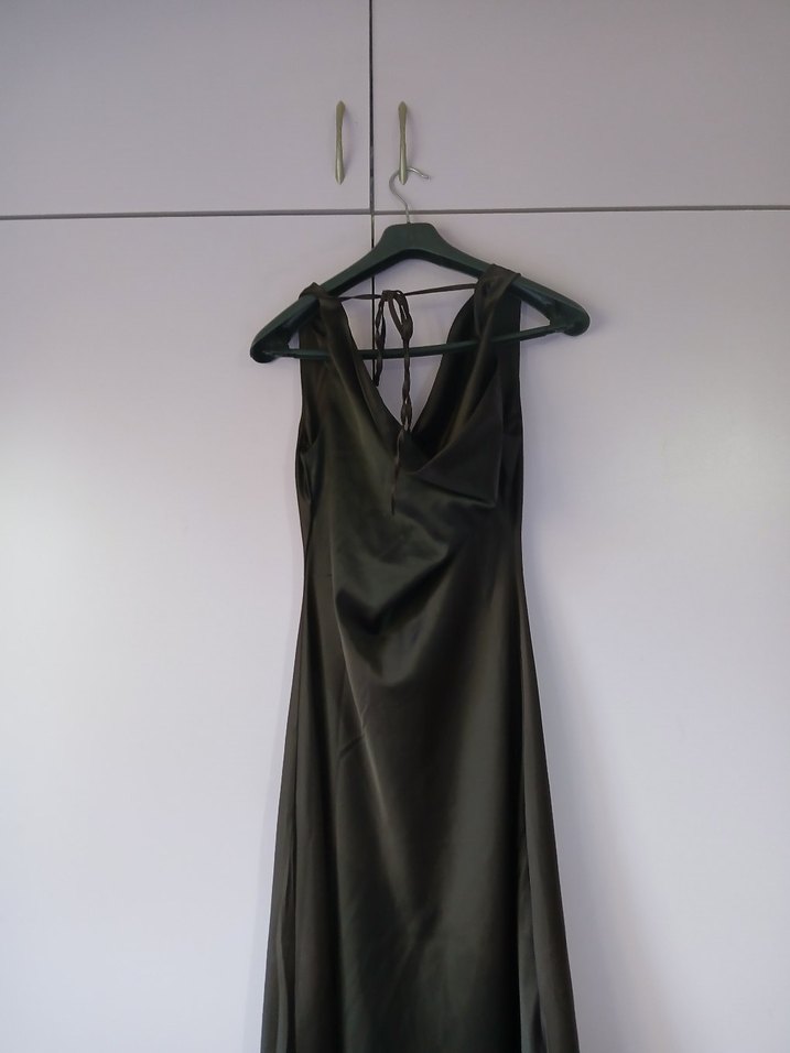 Kahverengi saten elbise - Görsel 2