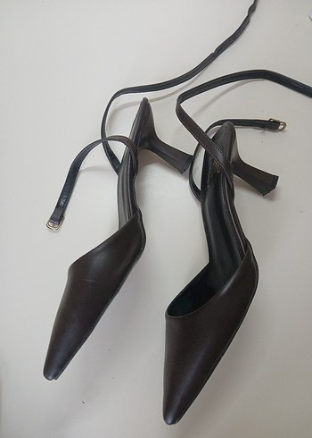 Kahverengi topuklu ayakkabı - Görsel 3