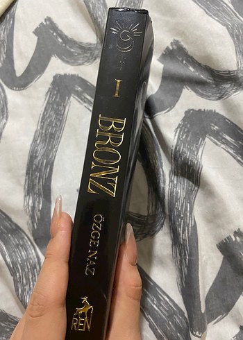 Özge Naz - Bronz Roman 1 - Görsel 3