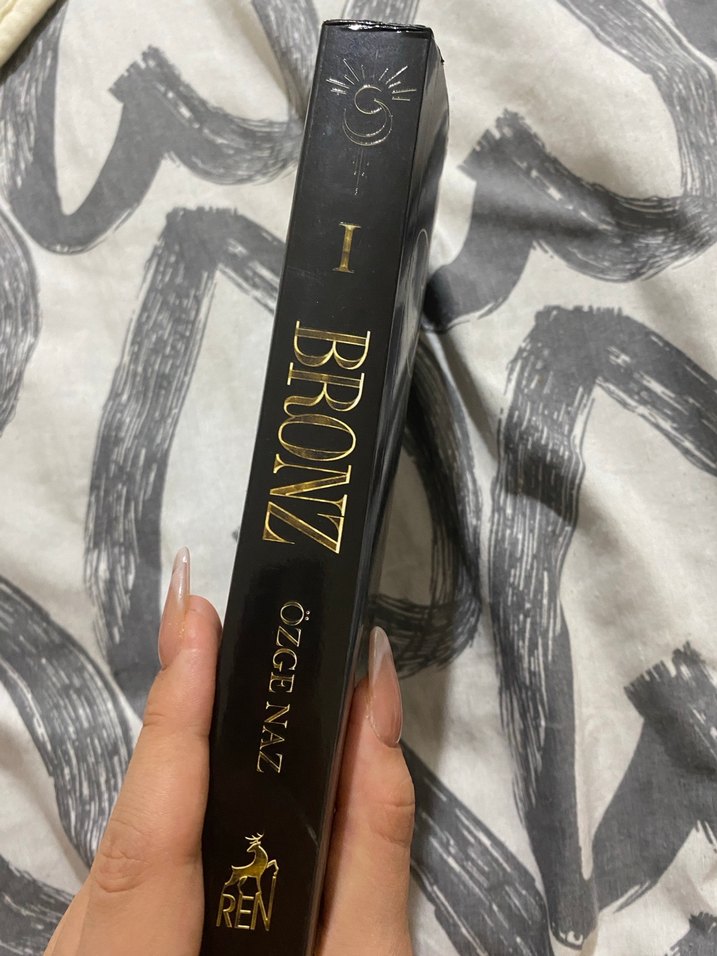 Özge Naz - Bronz Roman 1 - Görsel 3