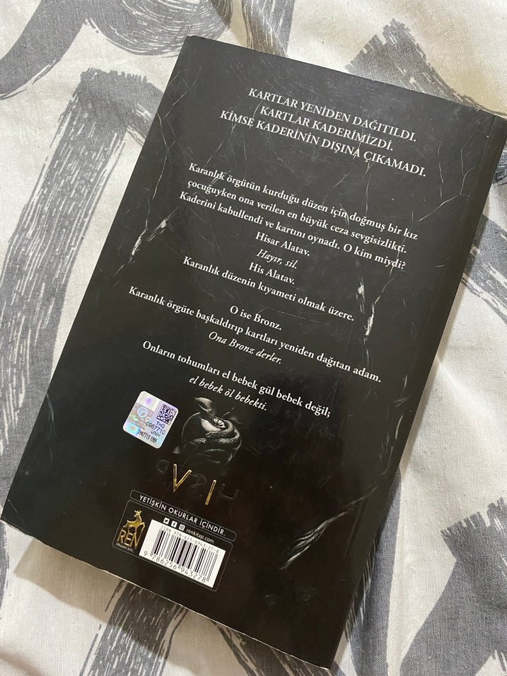 Özge Naz - Bronz Roman 1 - Görsel 2