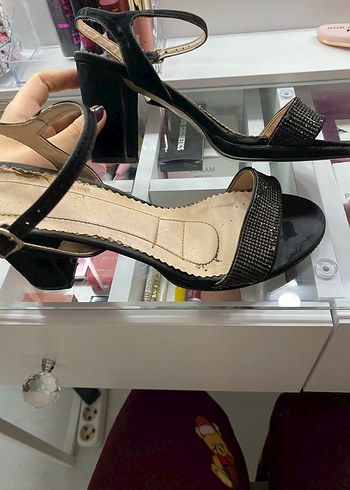 Siyah taşlı Desenli Bantlı Stiletto - Görsel 2