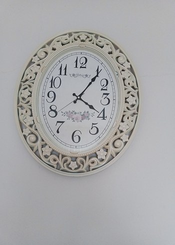 Diğer Beyaz Oval Duvar Saati Çiçek Desenli