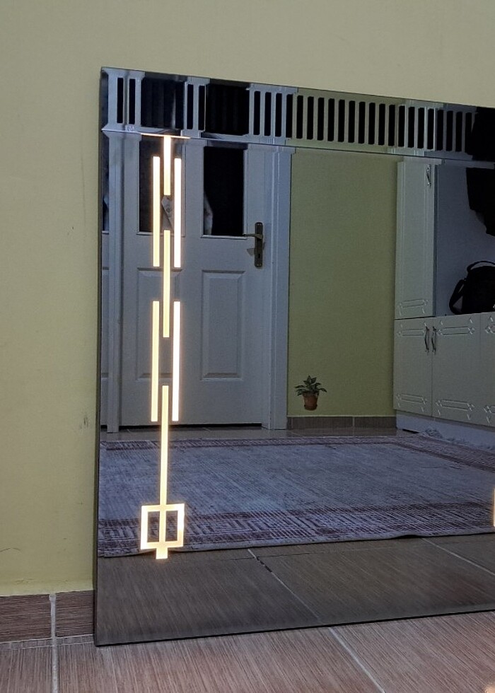 Led Işıklı Dekoratif Ayna (80 cm - Mat Siyah Cam) - Görsel 3