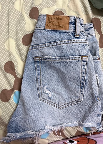 Düğmeli Mavi Mini Yırtık Kot Şort - Görsel 2