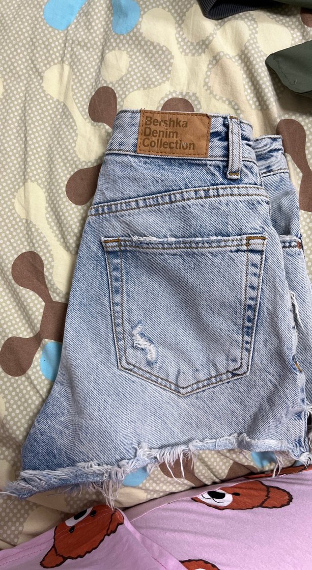 Düğmeli Mavi Mini Yırtık Kot Şort - Görsel 2