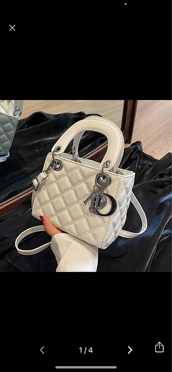 dior ikonik kapitone charmlı kulplu çanta