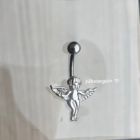 melek gotik göbek piercing
