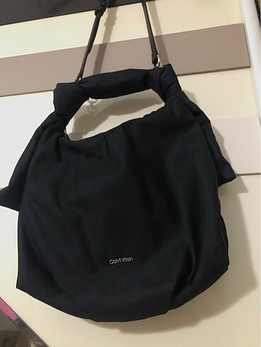Calvin Klein Siyah Çapraz Kadın Çanta