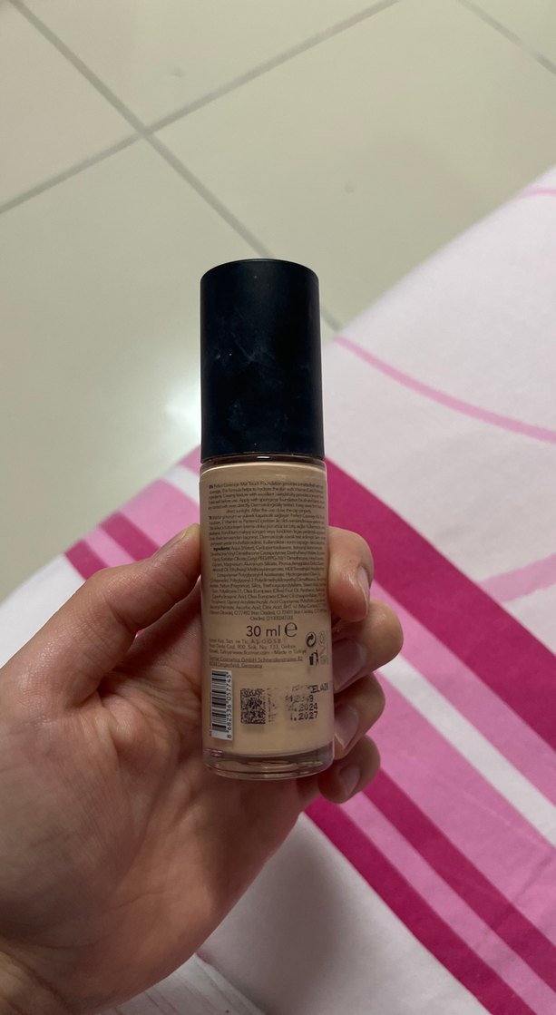 Flormar Mat Dokunuşlu Fondöten - Bej - Görsel 2