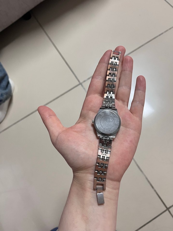 Zincir Detaylı Gri Kadın Saati - Görsel 2