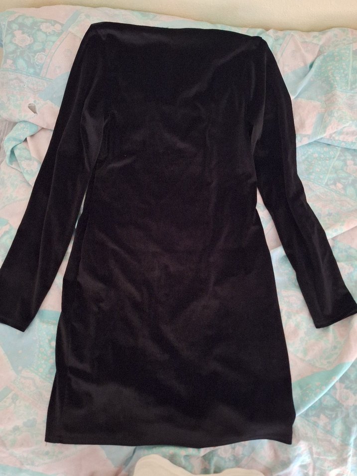 Siyah u Yakalı Uzun Kollu Midi Elbise - Görsel 4