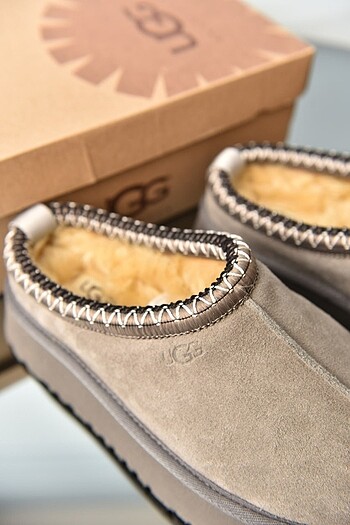 UGG BOT