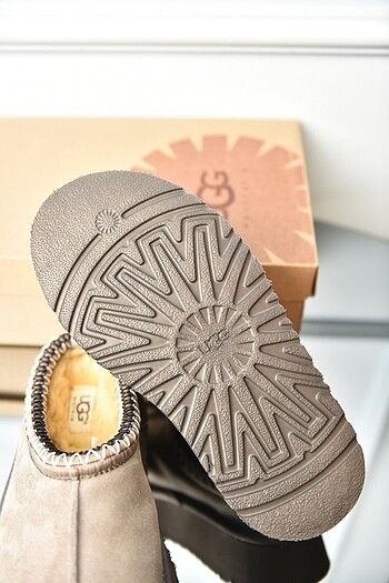 39 Beden ten rengi Renk UGG BOT