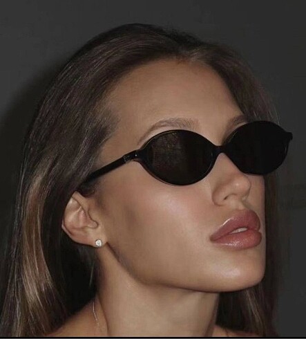  Beden siyah Renk MİU MİU GÜNEŞ GÖZLÜĞÜ