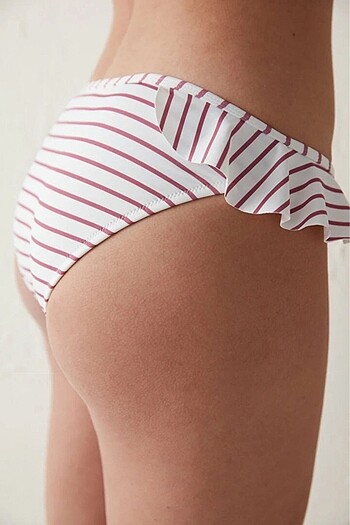 36 Beden Penti fırfır detaylı bikini takım
