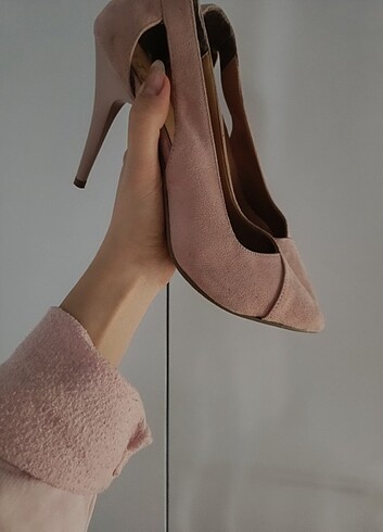 Pudra stiletto