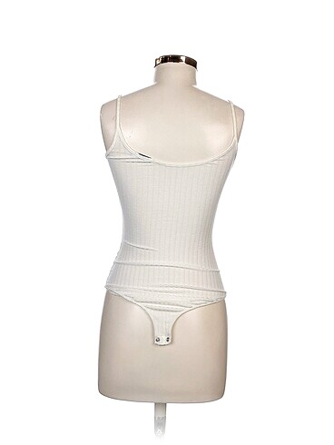 xs Beden Bershka Bluz %70 İndirimli.