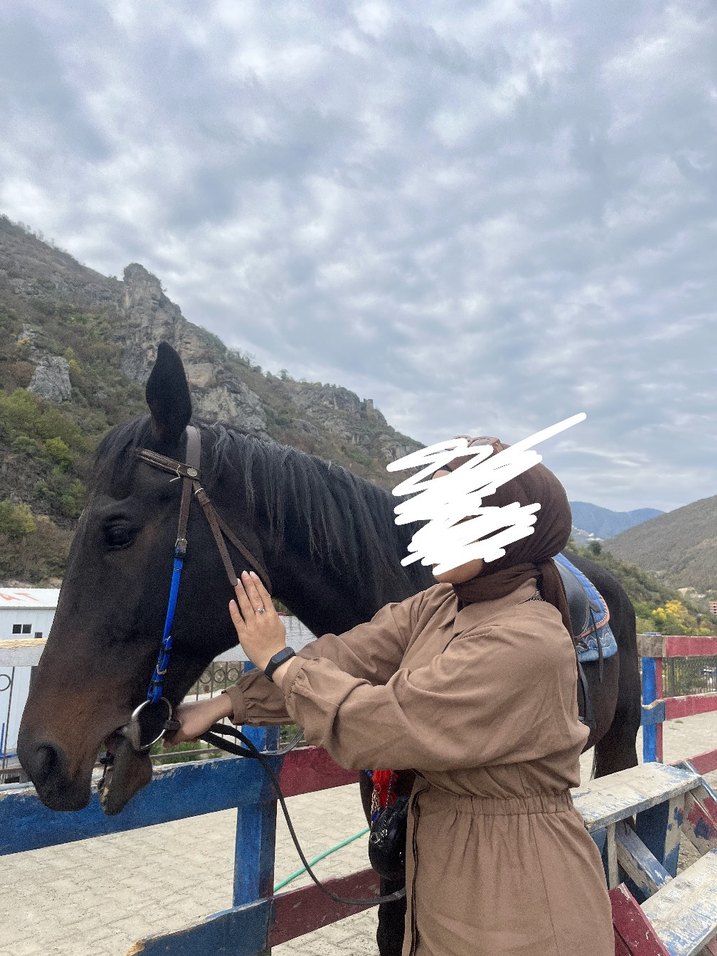 kahverengi belden büzgülü tunik. - Görsel 2